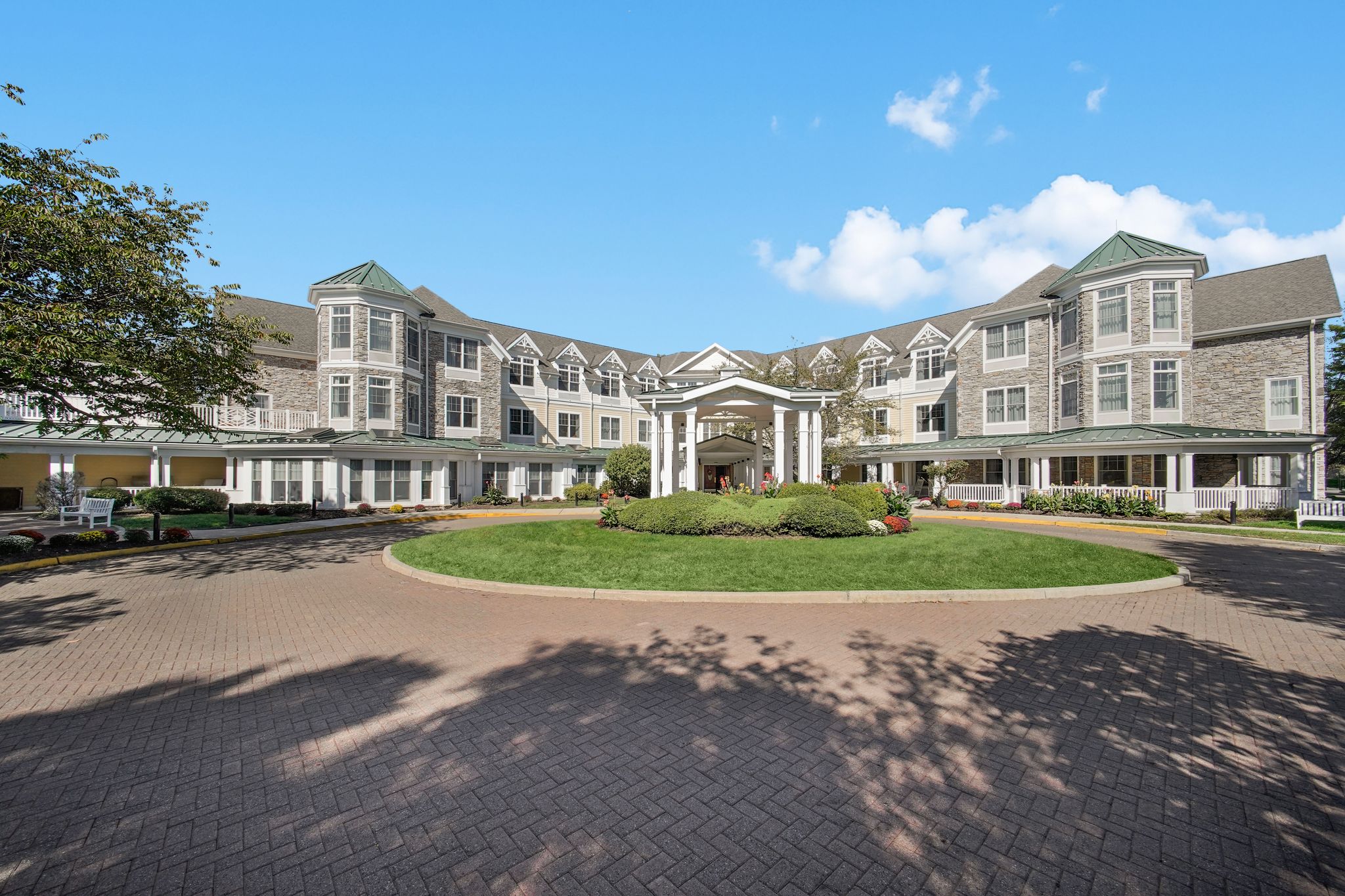 The outside of Sunrise of Cresskill in Cresskill