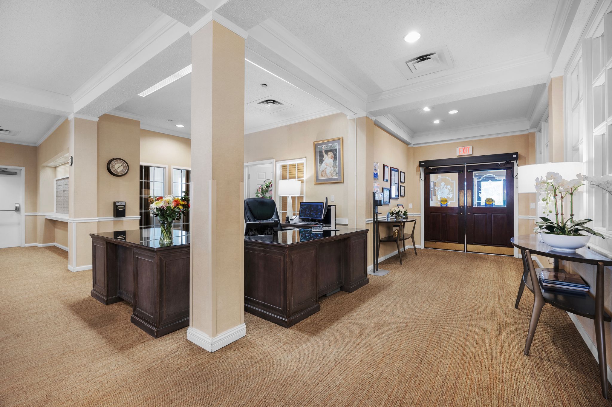 Brighton Gardens of Edison | Lobby