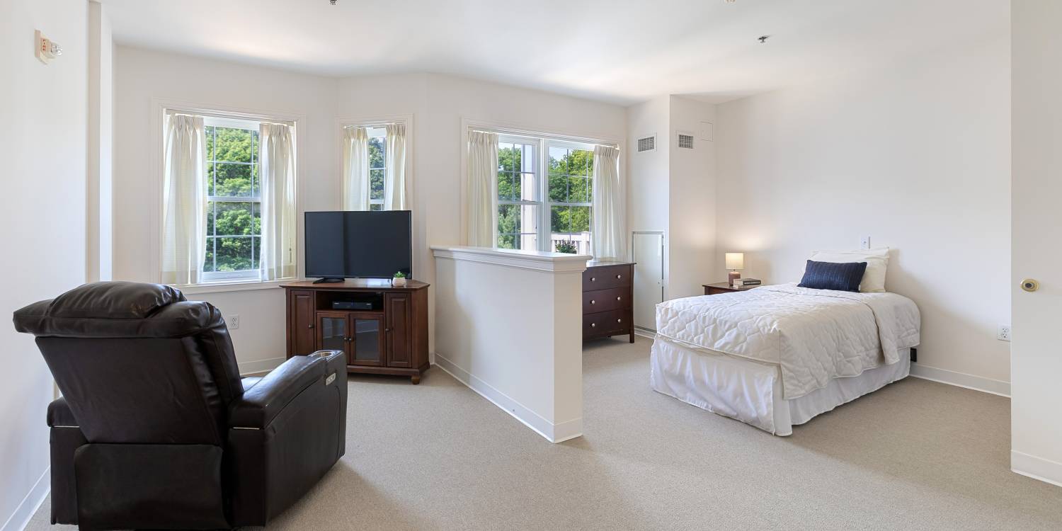 Complete Care at Whispering Woods in Edison
